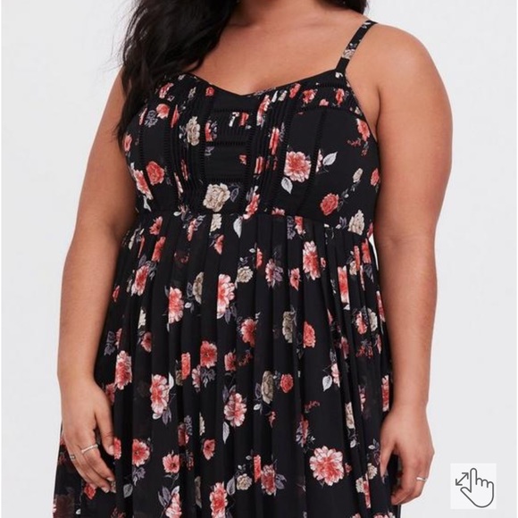 Torrid Black Floral Pleated Chiffon Maxi Dress - Picture 2 of 4